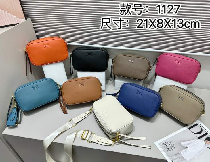 Picture of Hermes Wallets _SKUfw214745100fw